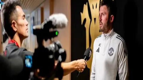 欧冠夺冠三甲：巴黎与巴萨领跑榜单